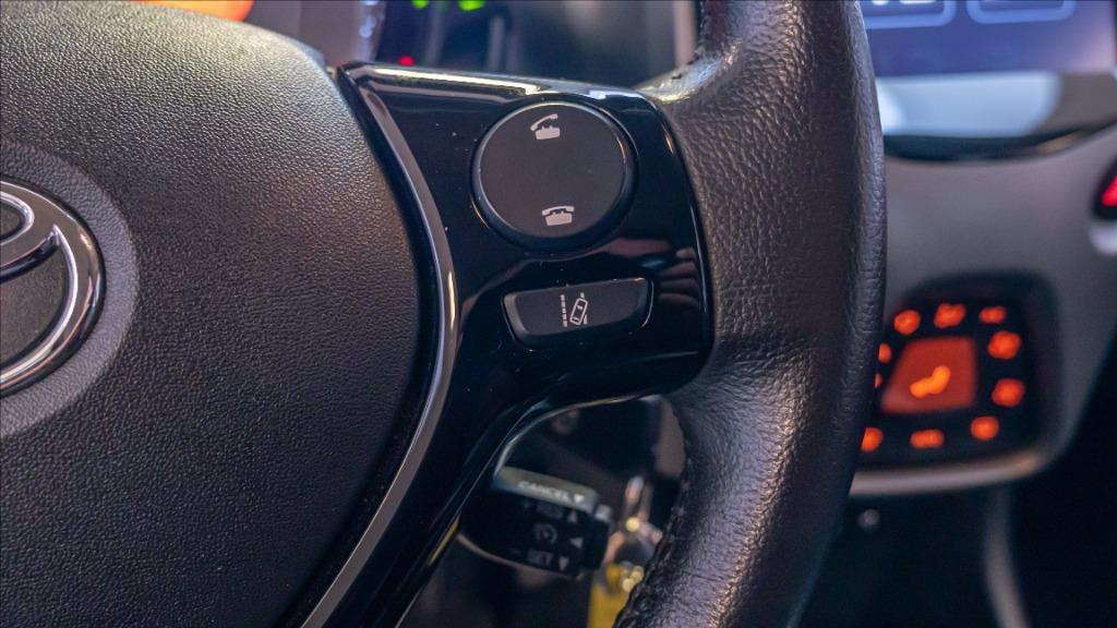 TOYOTA Aygo 5p 1.0 x-play 72cv del 2020
