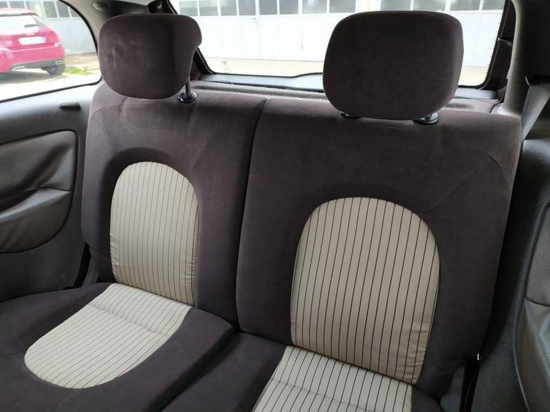 Lancia Ypsilon 1.3 MJT 75 CV Oro