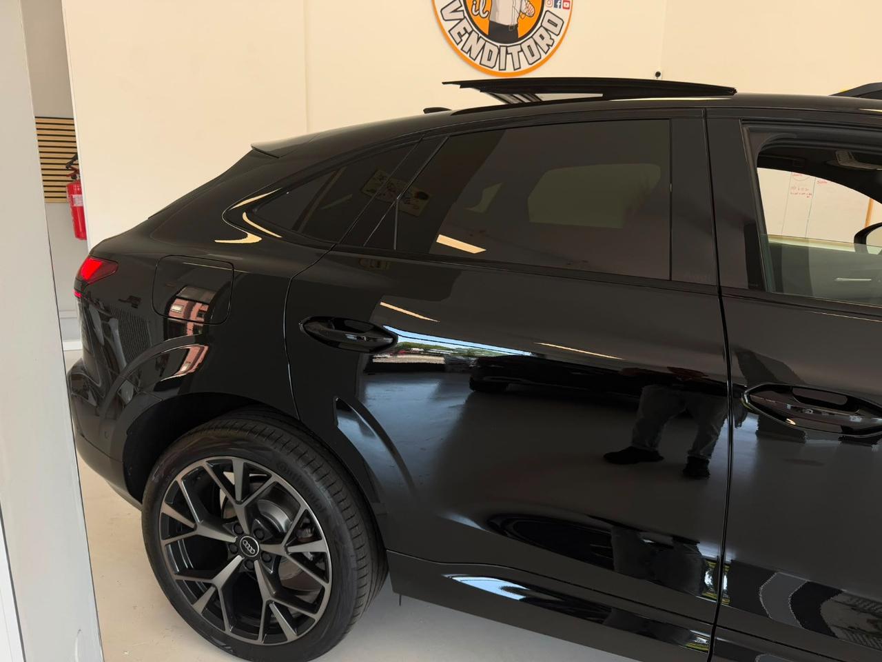 AUDI Q3 35 TDI S tronic S line edition BLACK LINE EDITION