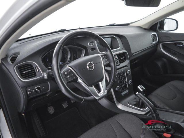 VOLVO V40 Cross Country D2 Business Plus