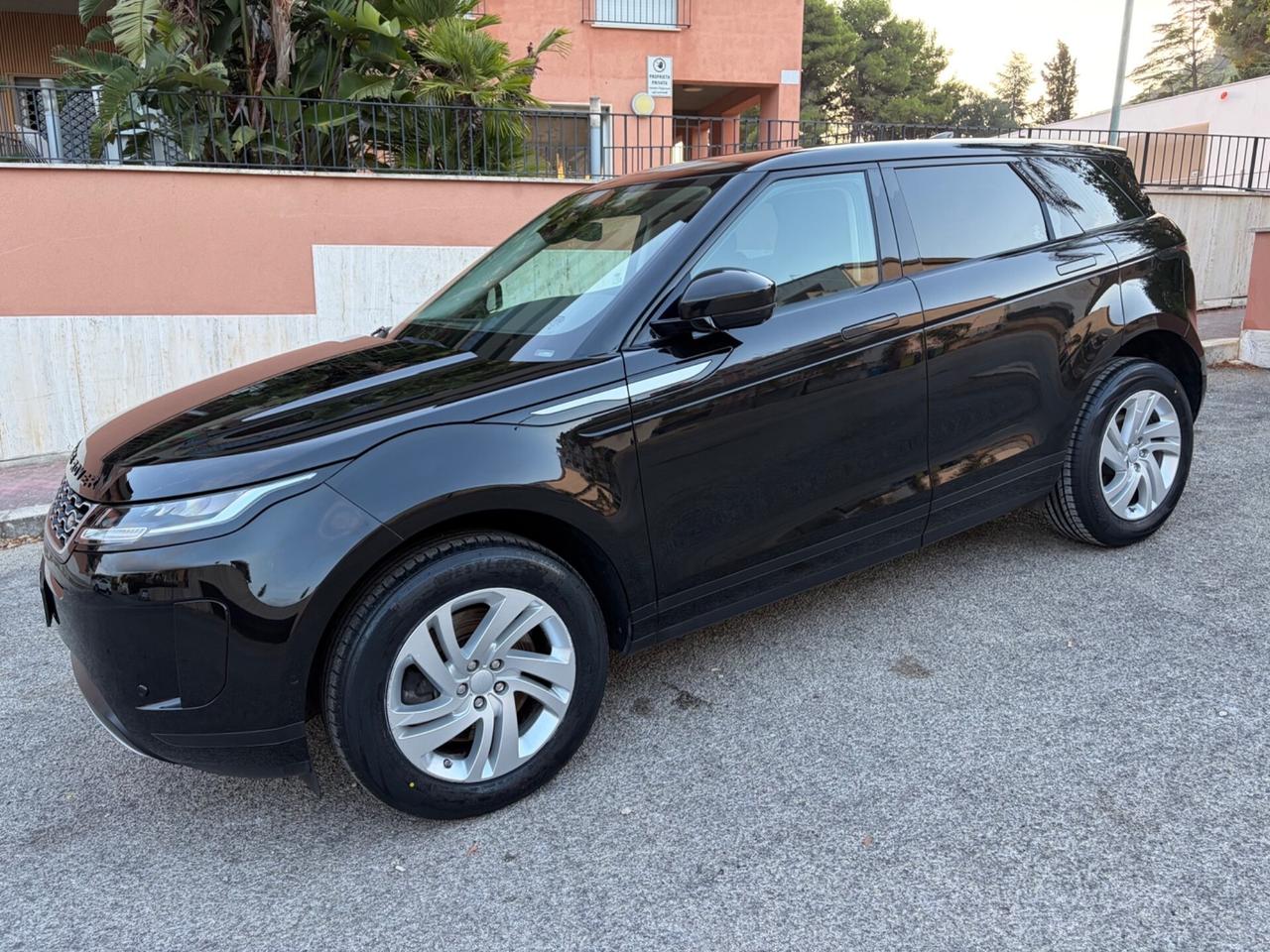Land Rover Range Evoque 2.0D unico proprietario!!!