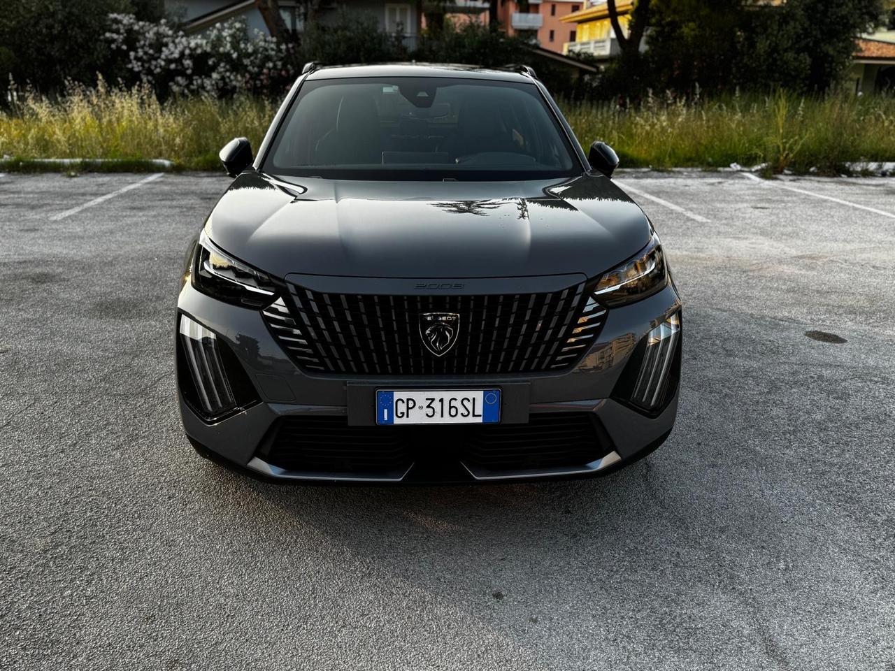 Peugeot 2008 motore elettrico 136 CV GT