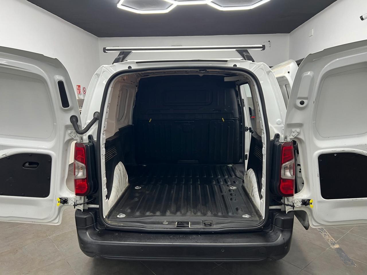 Opel Combo Cargo 1.6 Diesel PC 650kg