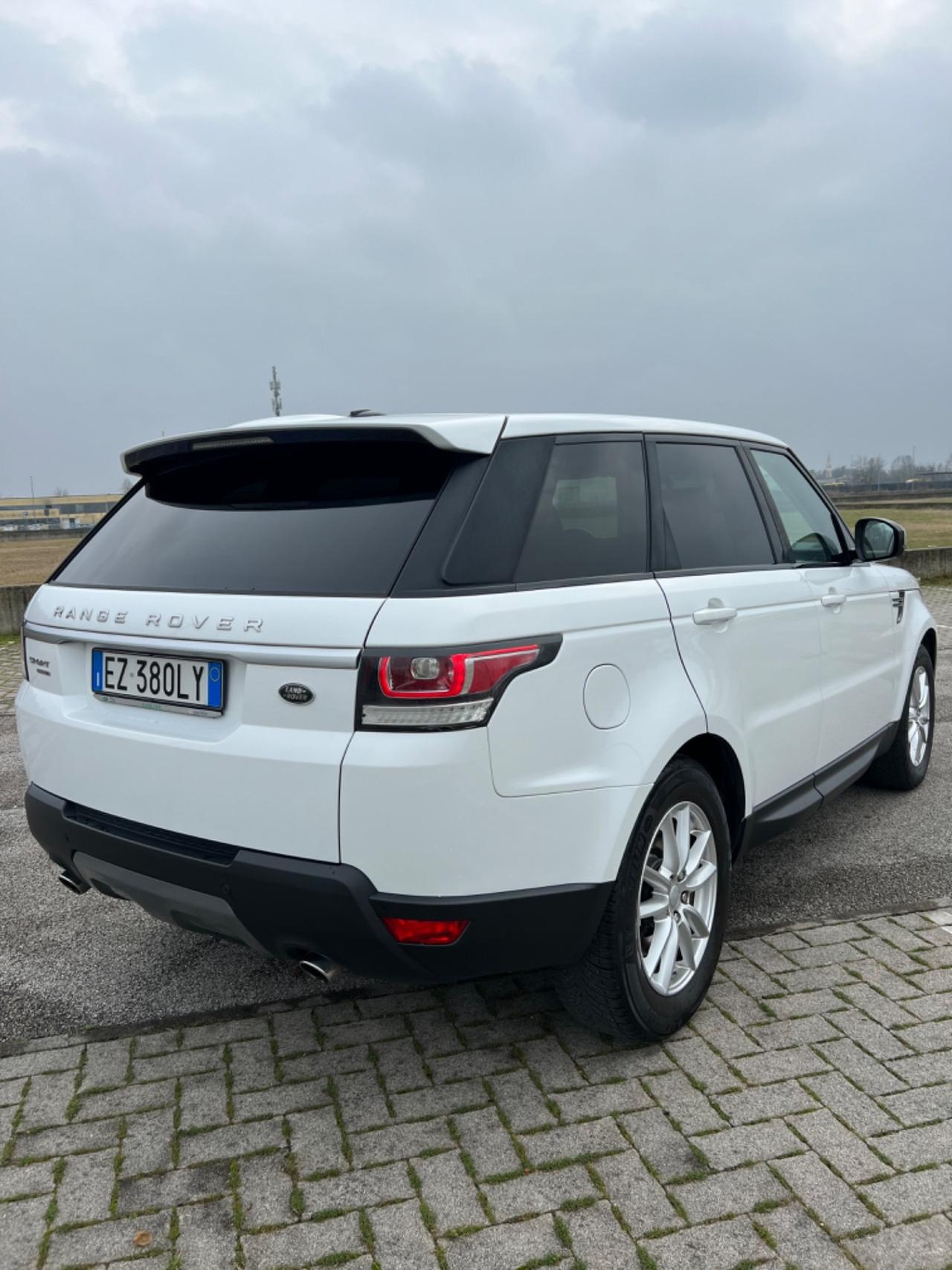 Land Rover Range Rover Sport Range Rover Sport 3.0 TDV6 SE