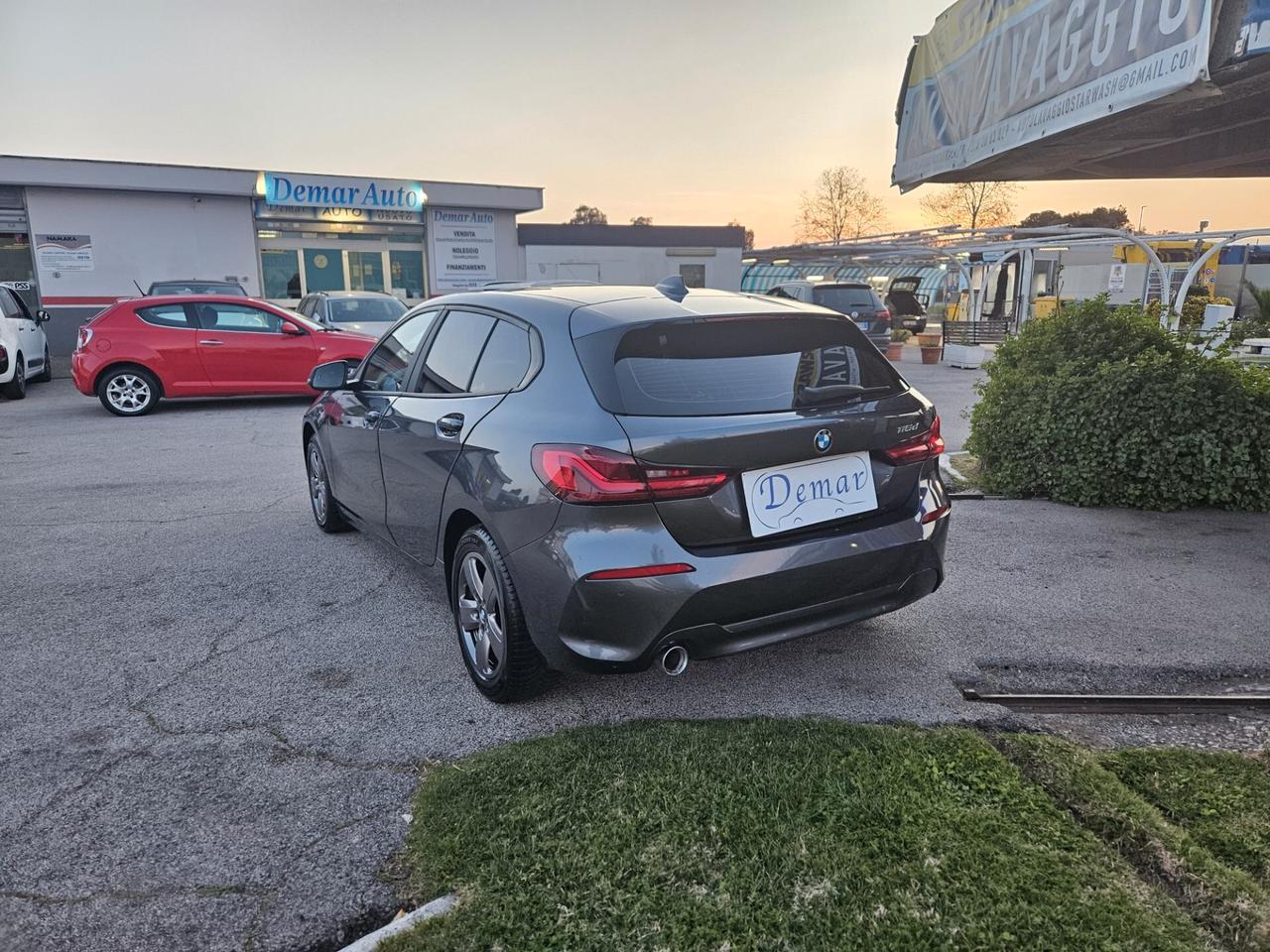 Bmw 116 116d 5p. Business Advantage