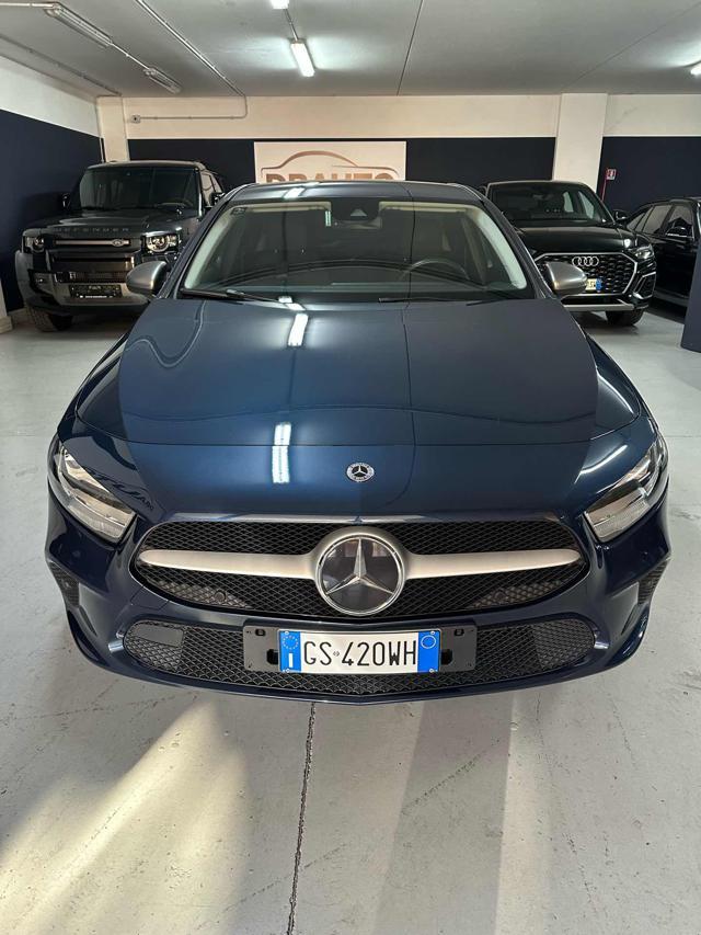 MERCEDES-BENZ A 180 d Sport