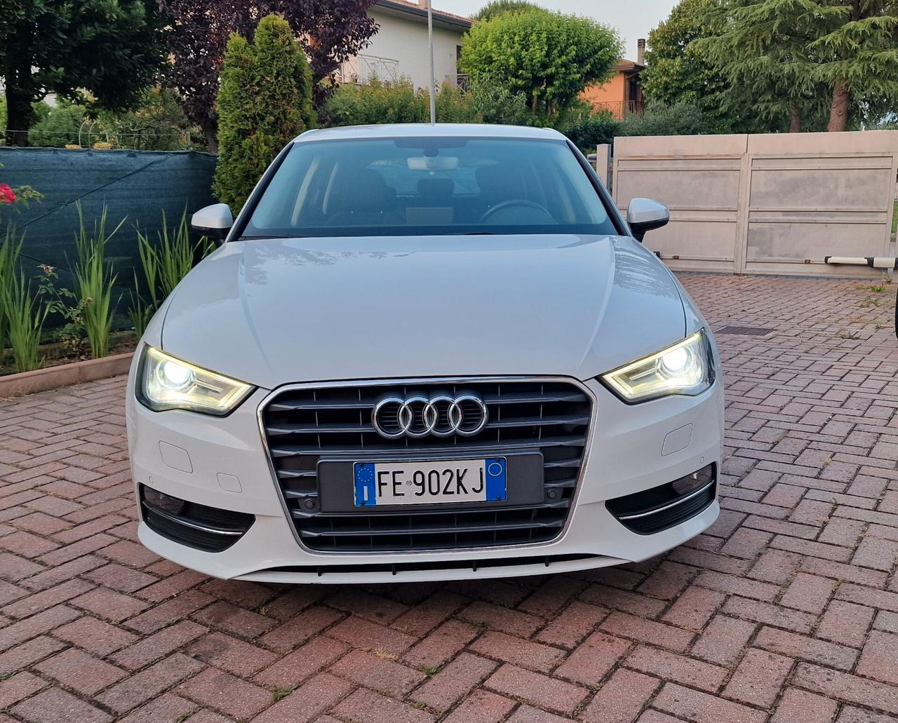 Audi A3 1.6 TDI S tronic Business