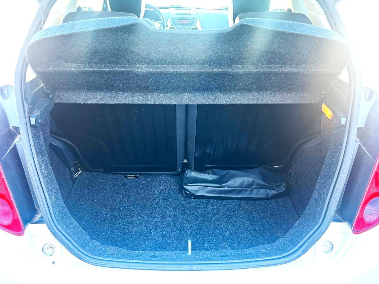 Ford Ka 1.2 8V 69 CV Black&White Edition