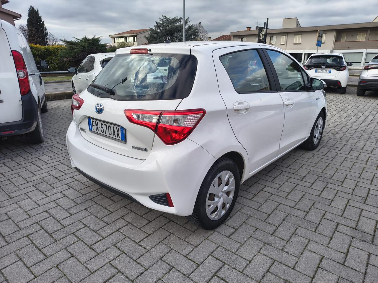 Toyota Yaris 1.5 Hybrid 5 porte **PREZZO REALE**