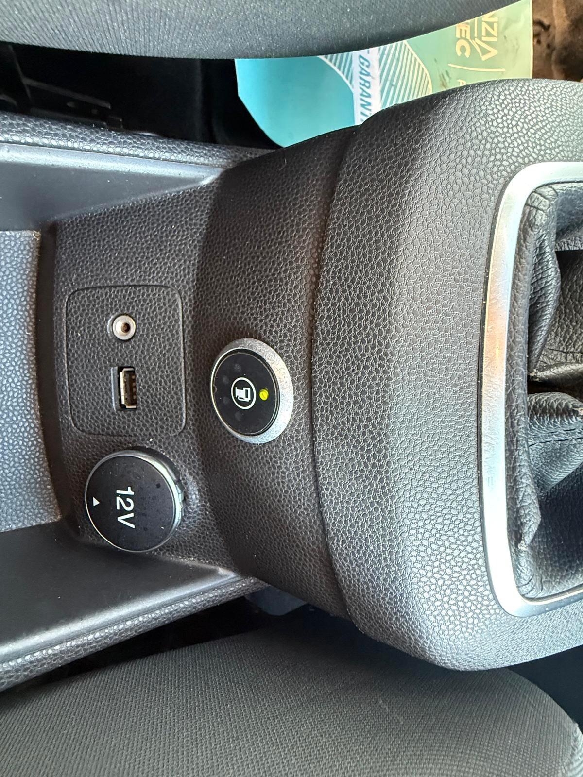 Ford Fiesta 1.4 5p. Bz.- GPL Titanium