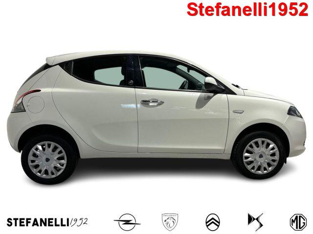 LANCIA Ypsilon 0.9 TwinAir 85 CV 5 porte Metano Ecochic Silver