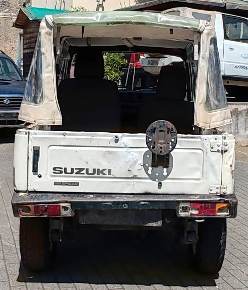 Suzuki SJ413 Cabriolet De Luxe