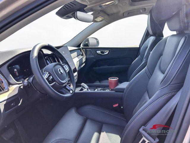 VOLVO XC60 B5 AWD Mild hybrid Benzina Ultra Dark