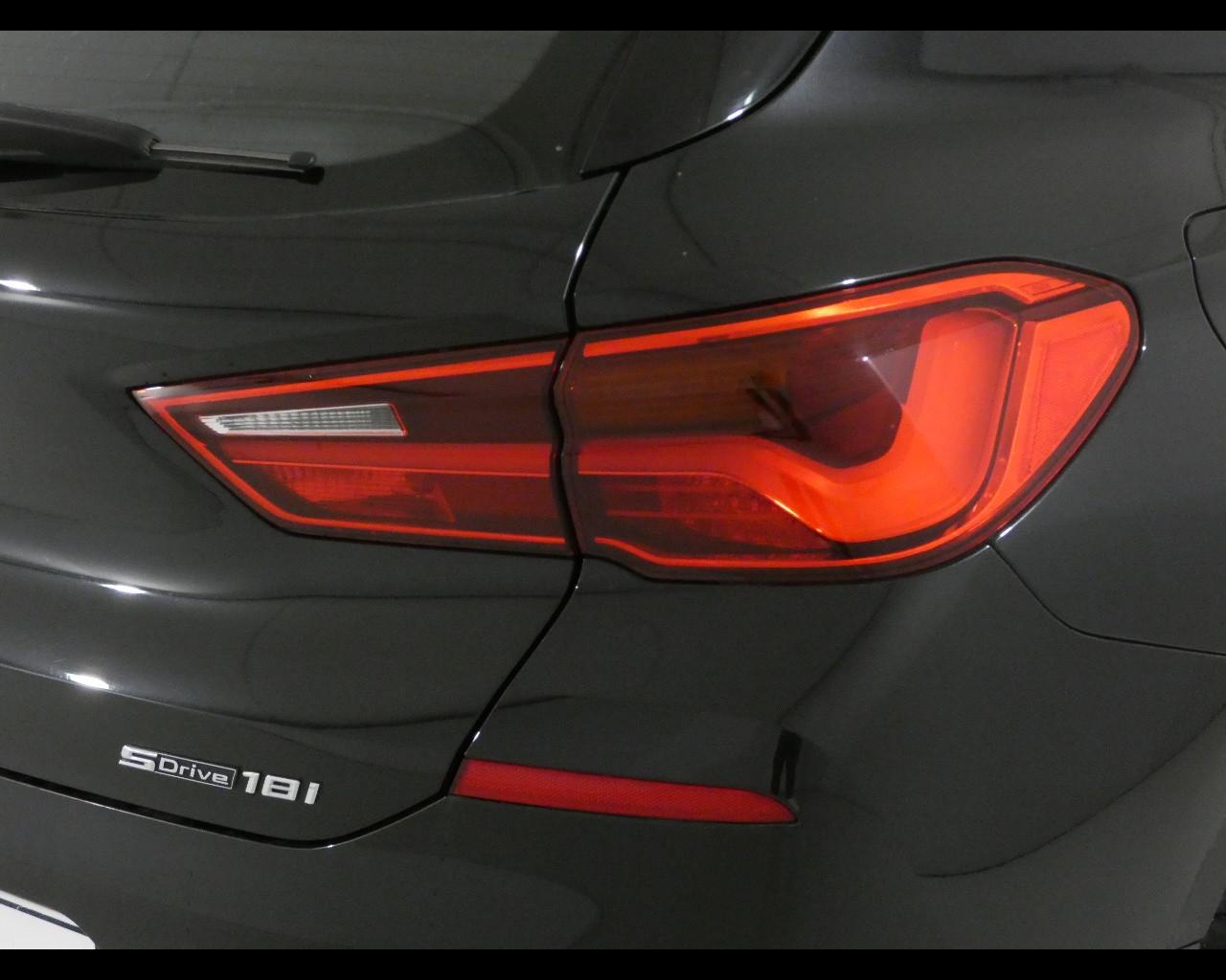 BMW X2 (F39) - X2 sDrive18i Business-X