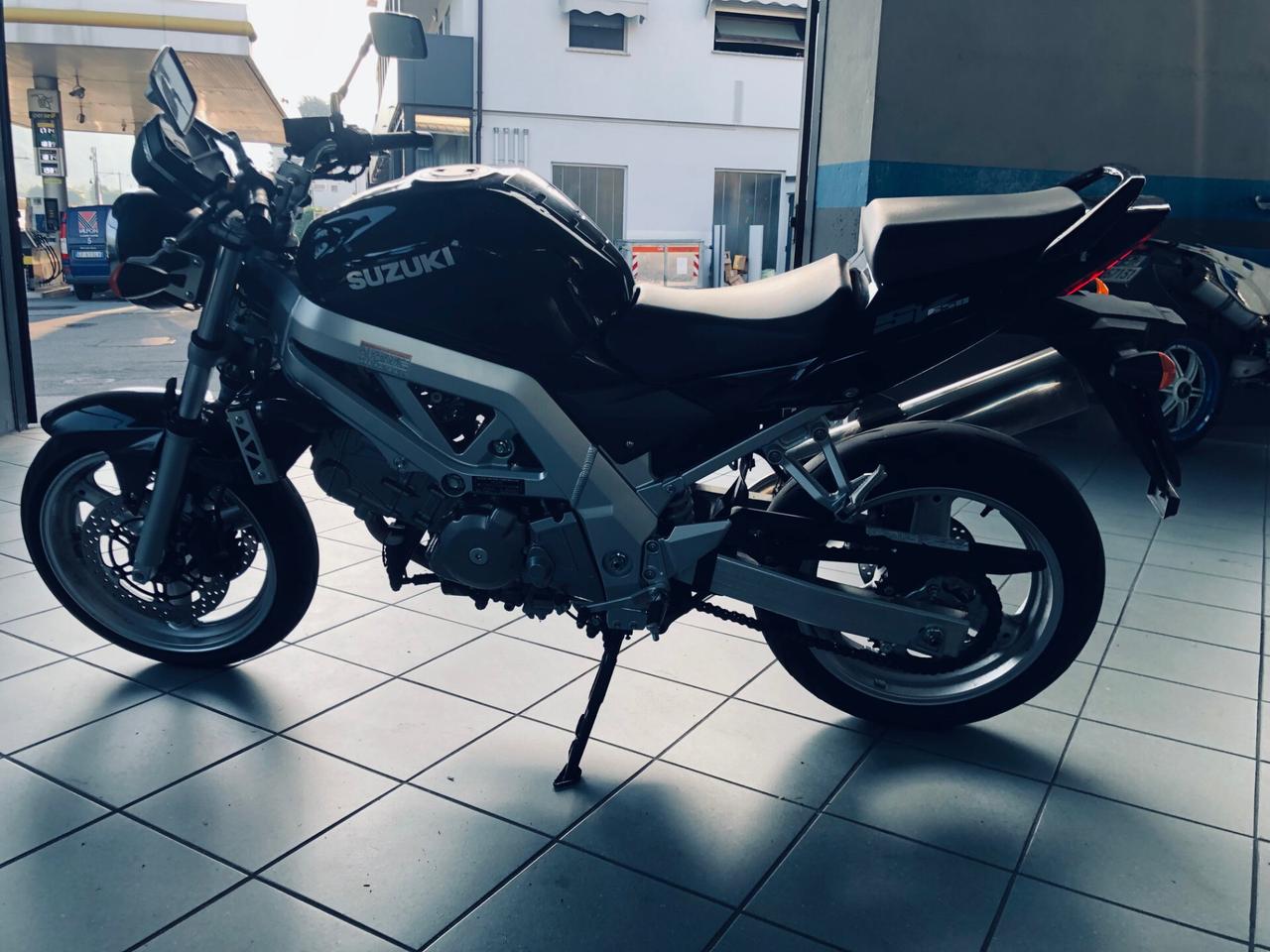 SUZUKI SV650