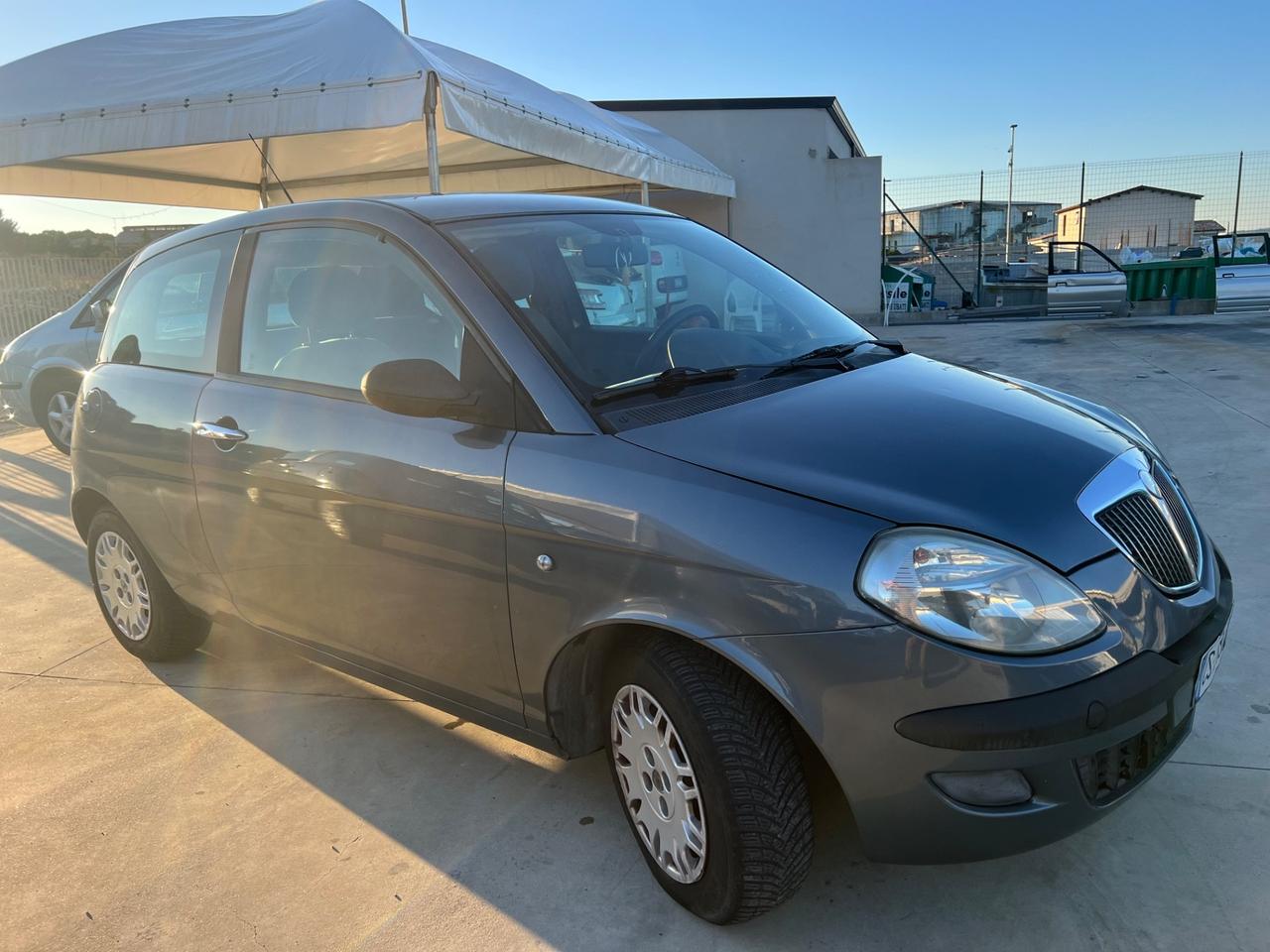 Lancia Ypsilon 1.2 Oro Giallo