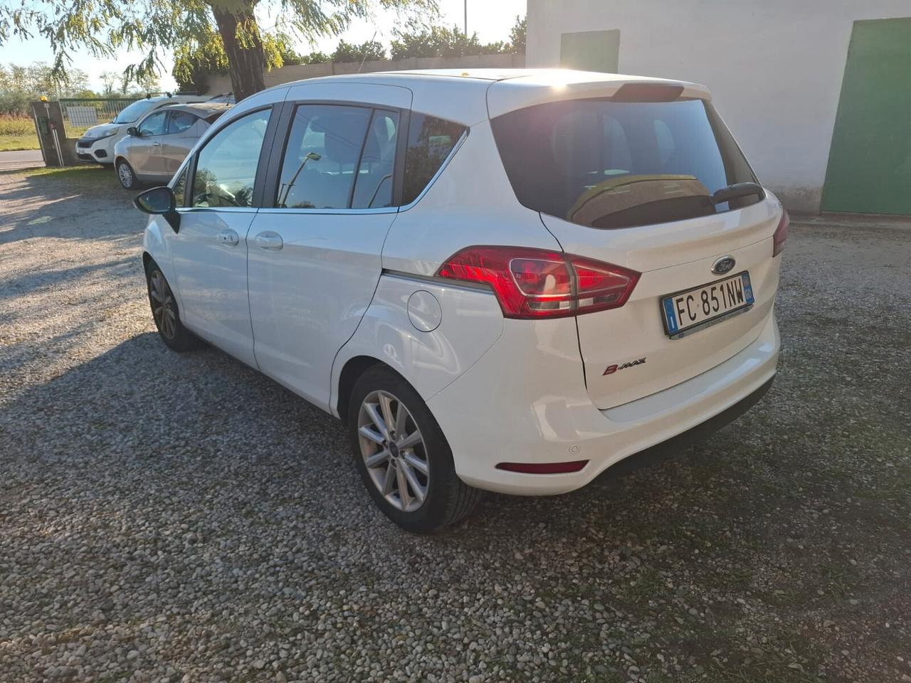 Ford B-Max 1.5 TDCi 75 CV Titanium X (55Kw)