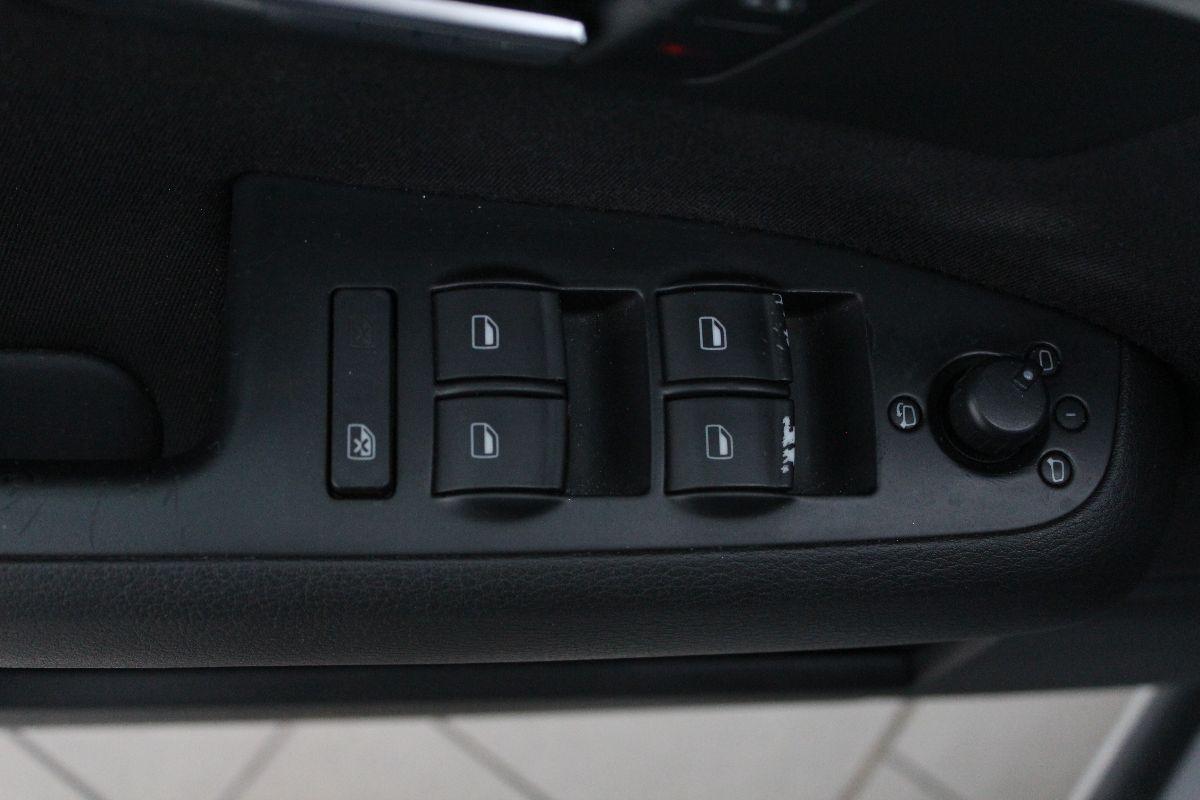AUDI - A4 - 3.0 TDI quattro S tronic