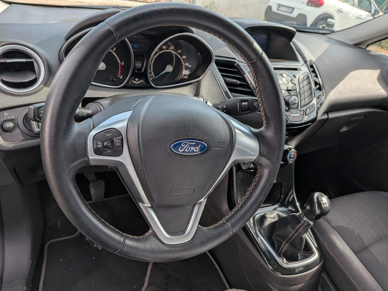 Ford Fiesta 1.5 TDCi 75CV 5 porte Titanium