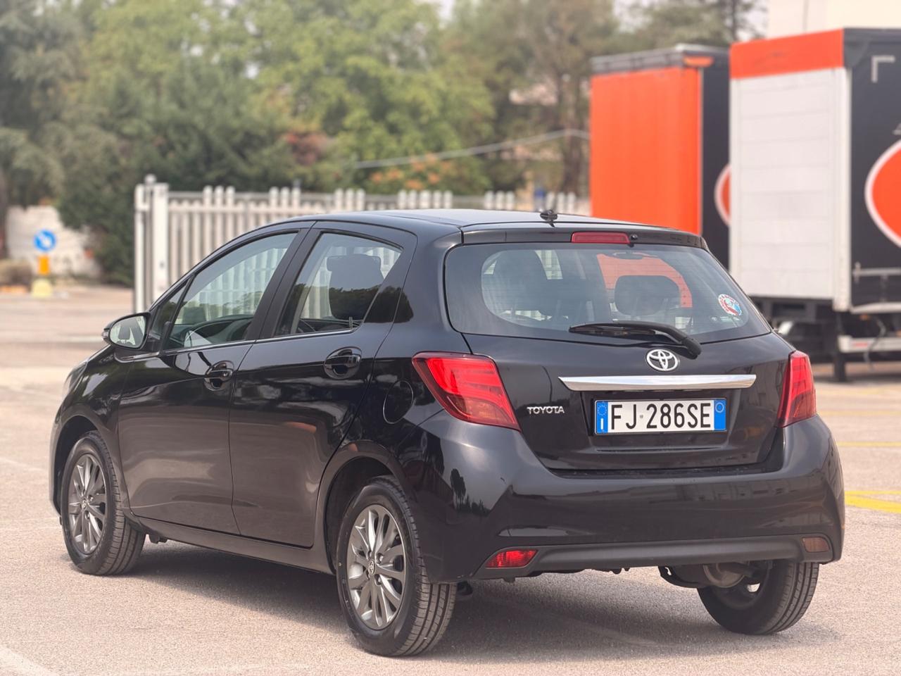 Toyota Yaris 1.0 5 porte Lounge