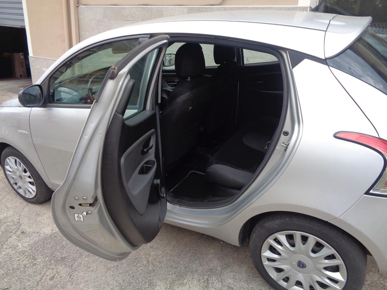 Lancia Ypsilon 1.3 MJT 95 CV S&S Gold (FINANZIABILE)