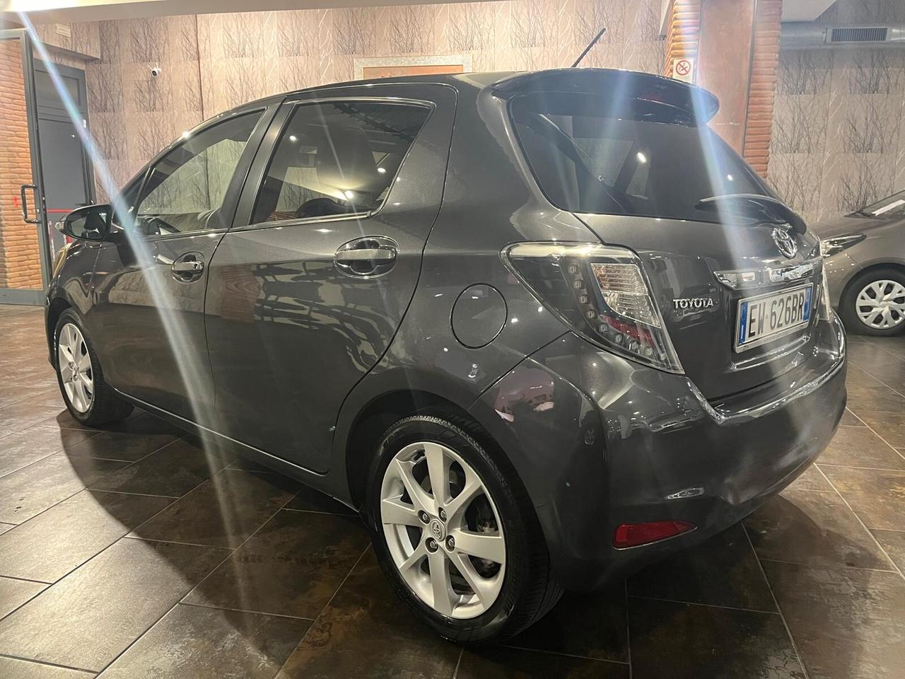 Toyota Yaris 1.5 Hybrid 5 porte Lounge