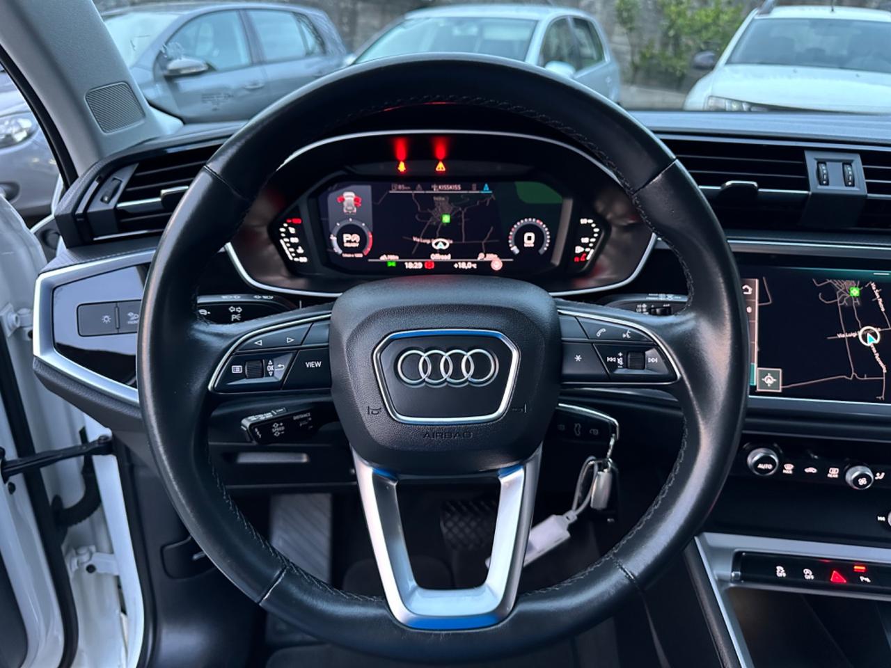 Audi Q3 35 TDI S tronic Business