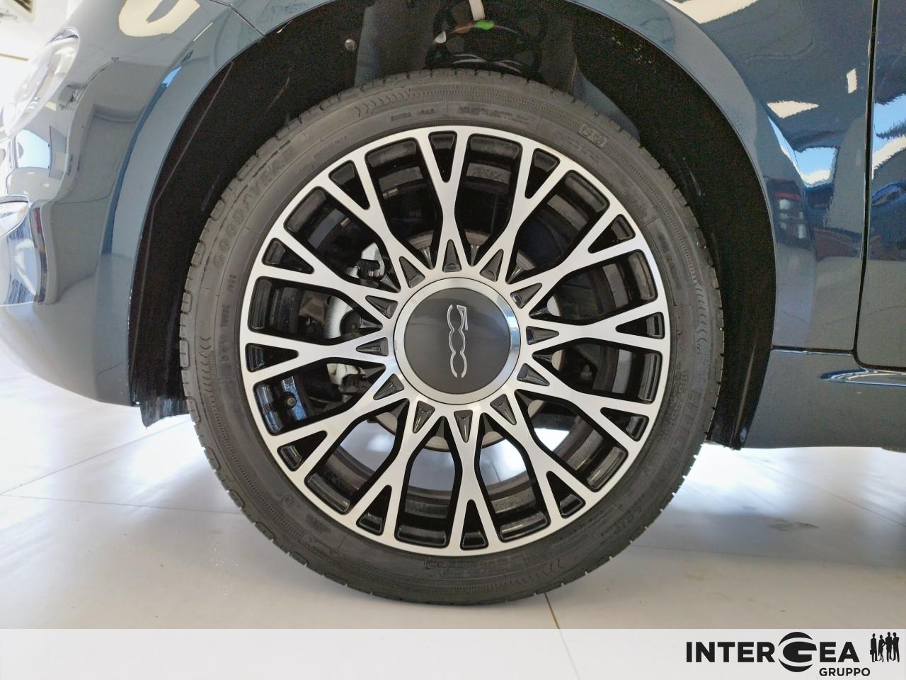 FIAT 500 1.0 hybrid Dolcevita 70cv - cerchio 16''