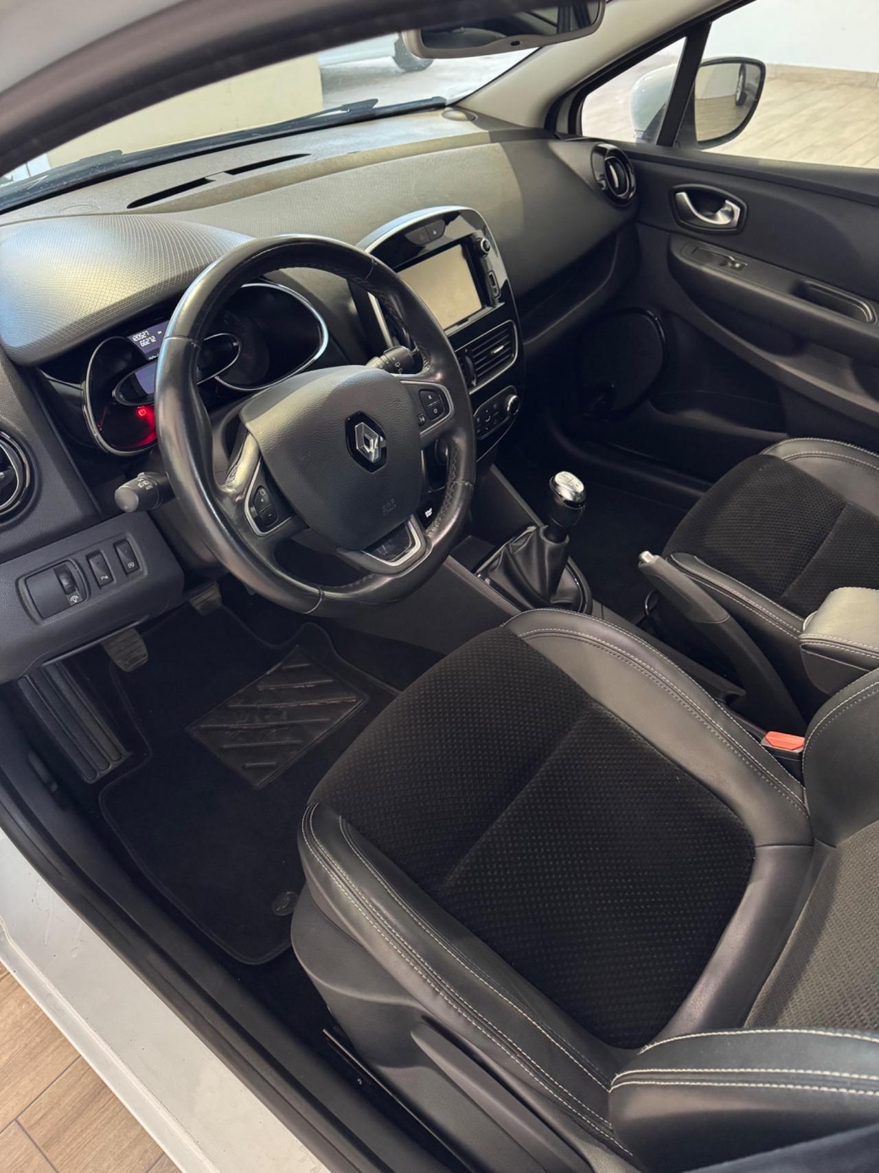 Renault Clio TCe 12V 90CV Start&Stop 5 porte Energy Intens
