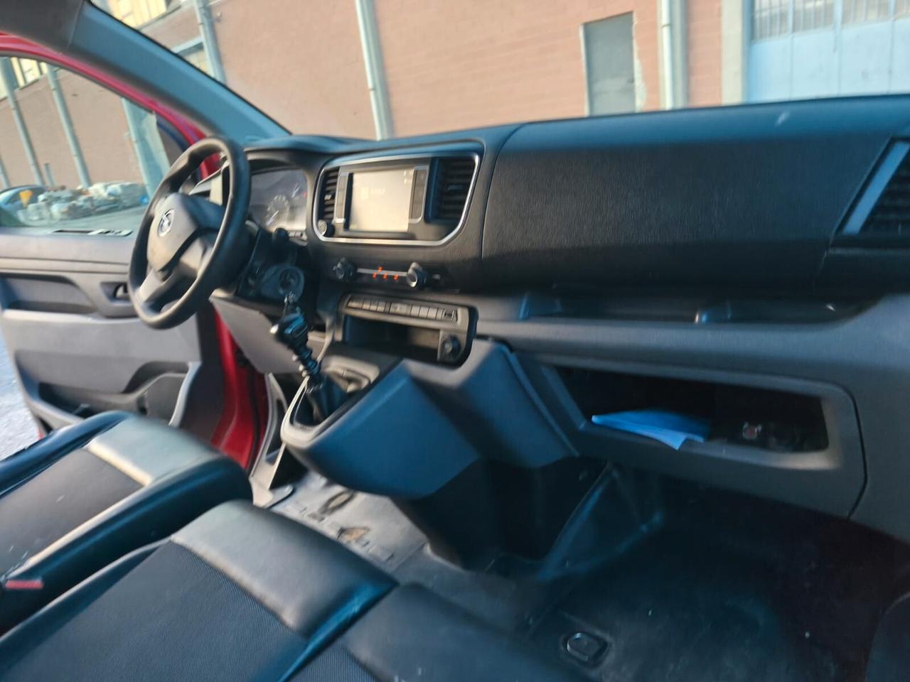 Opel Vivaro 2019---1.5 Diesel Autocarro