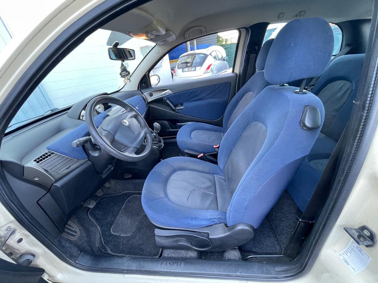 Lancia Ypsilon 1.2 Oro