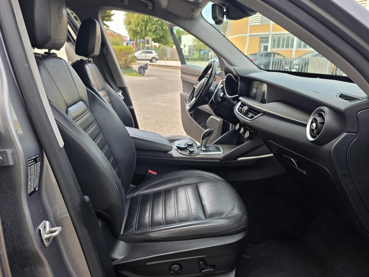 Alfa Romeo Stelvio 2.0 Turbo 280 CV AT8 Q4 First Edition