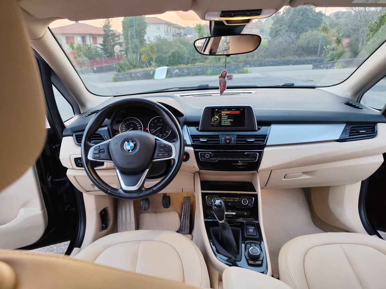 Bmw 2er Active Tourer 214d Advantage