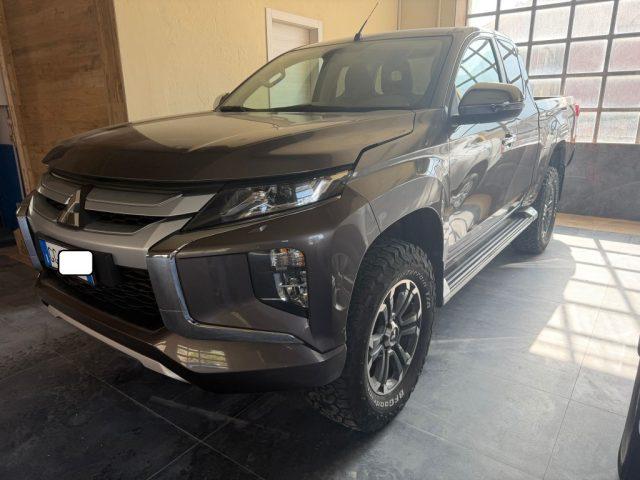 MITSUBISHI L200 2.3 D Club Cab 4x4 Super Select Intense