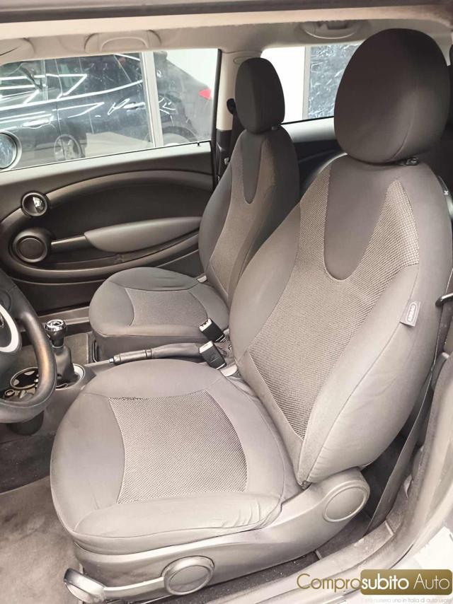 MINI Cooper 1.6 16V Cooper