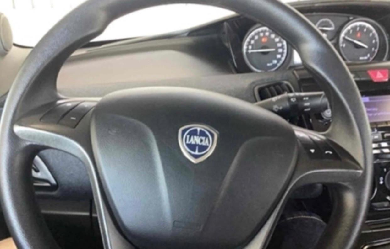 Lancia Ypsilon 1.0 FireFly 5 porte S&S Hybrid Ecochic Gold