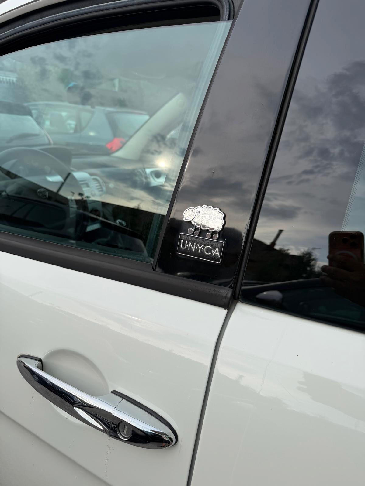 Lancia Ypsilon 1.3 MJT 75 CV Unyca