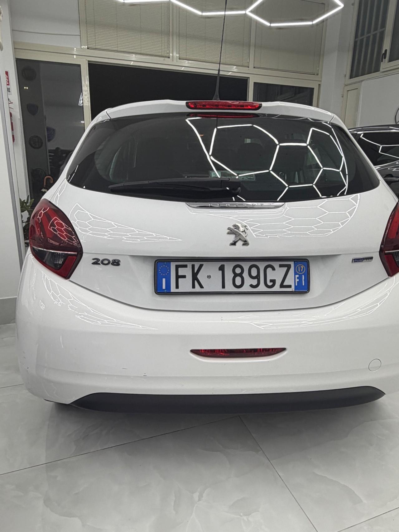Peugeot 208 PureTech 82 5p. GPL Allure