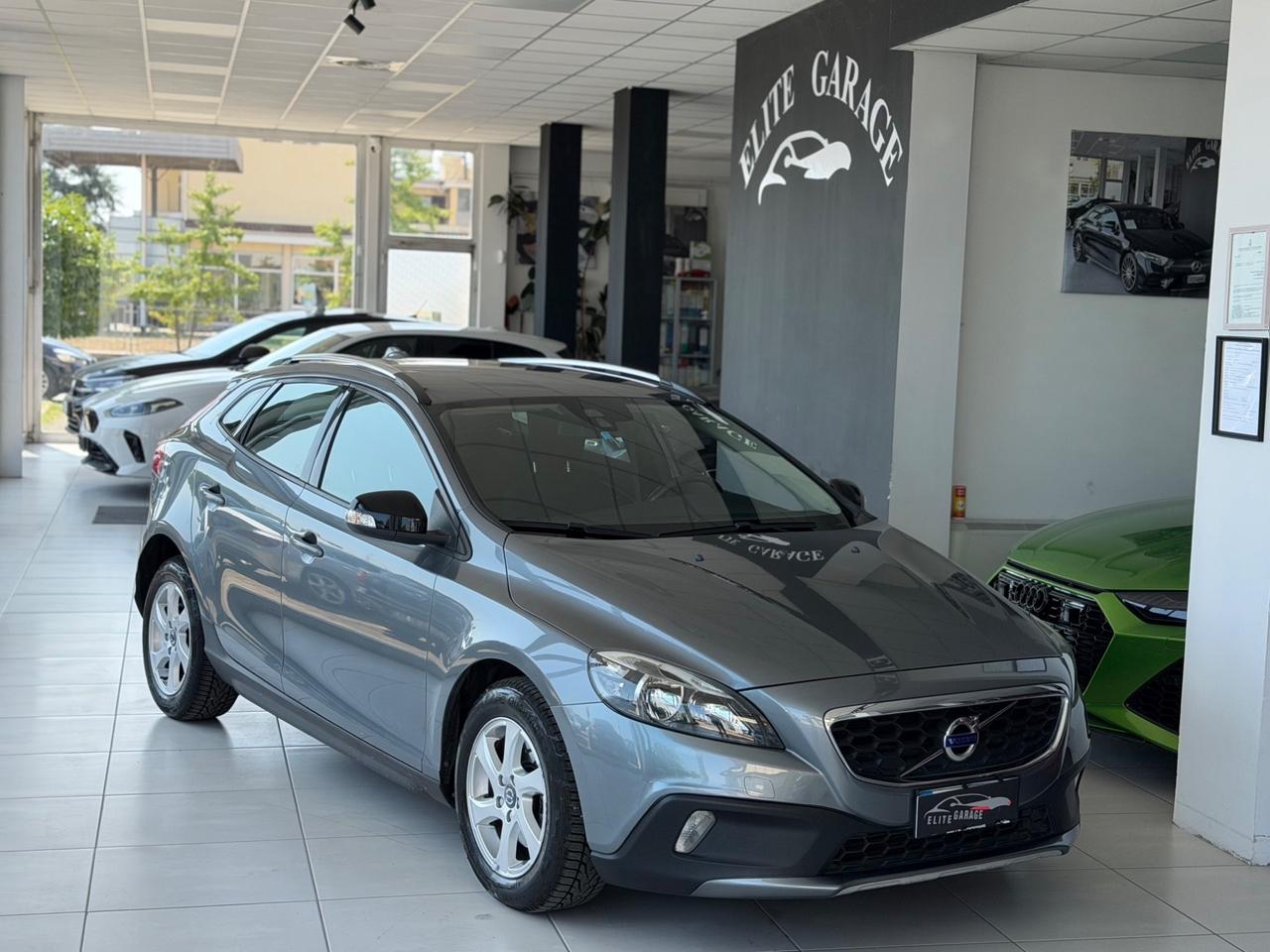 Volvo V40 Cross Country D2 1.6 CD FATTA