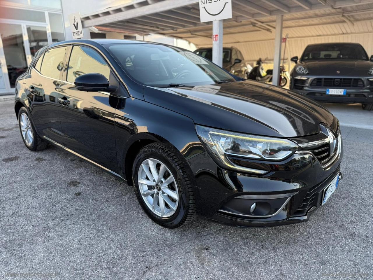 RENAULT Mégane dCi 8V 110 CV EDC Energy Bose