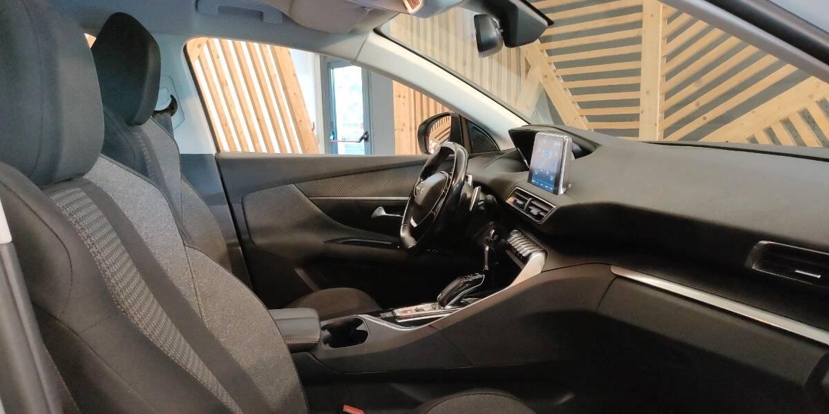 Peugeot 3008 1.5 bluehdi Business s&s 130cv eat8