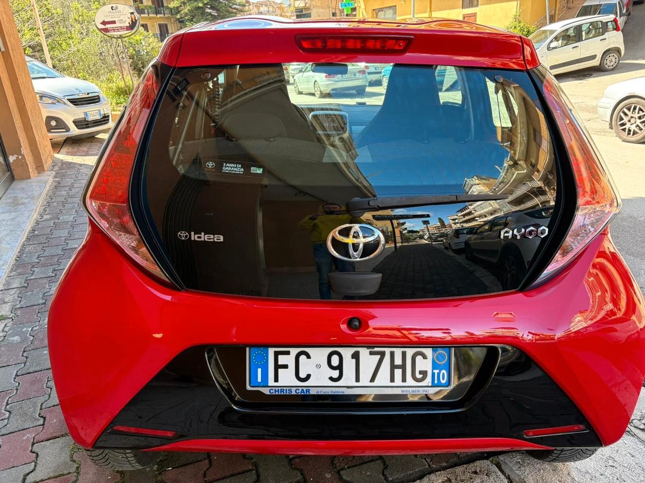 Toyota Aygo 1.0 VVT-i 69 CV 5 porte x-clusiv