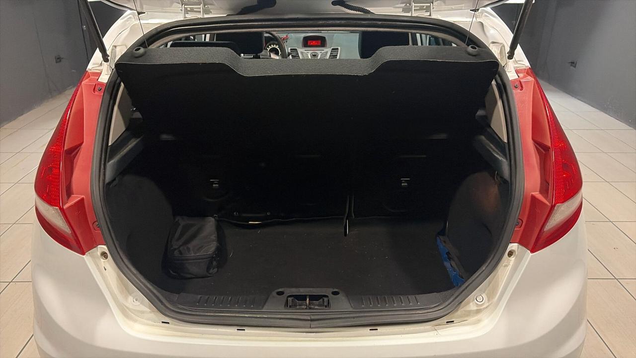 FORD FIESTA DEL 2009 1400 BENZINA GPL FINO AL 2029