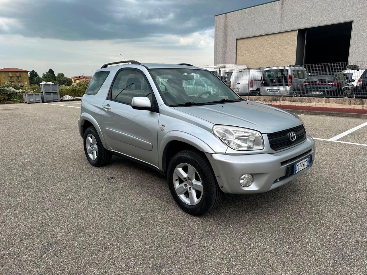 Toyota RAV 4 RAV4 2.0 16V cat 3 porte Sol
