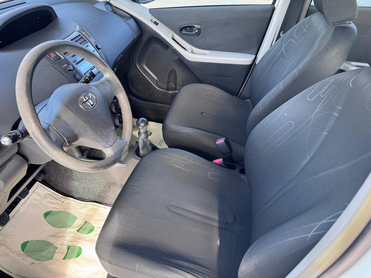 Toyota Yaris 1.0 5 porte