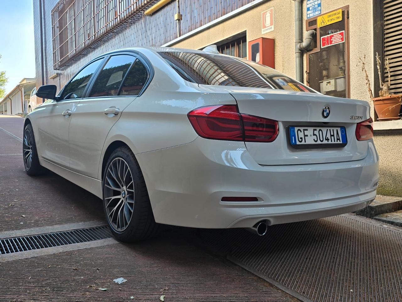 Bmw 320 320i Business Advantage - Automatica TETTO Pari al nuovo !!!!
