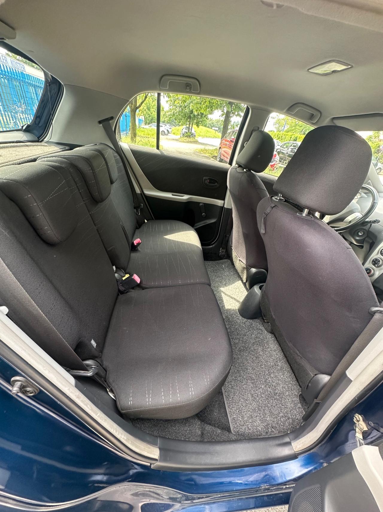 Toyota Yaris 1.0 5 porte Sol