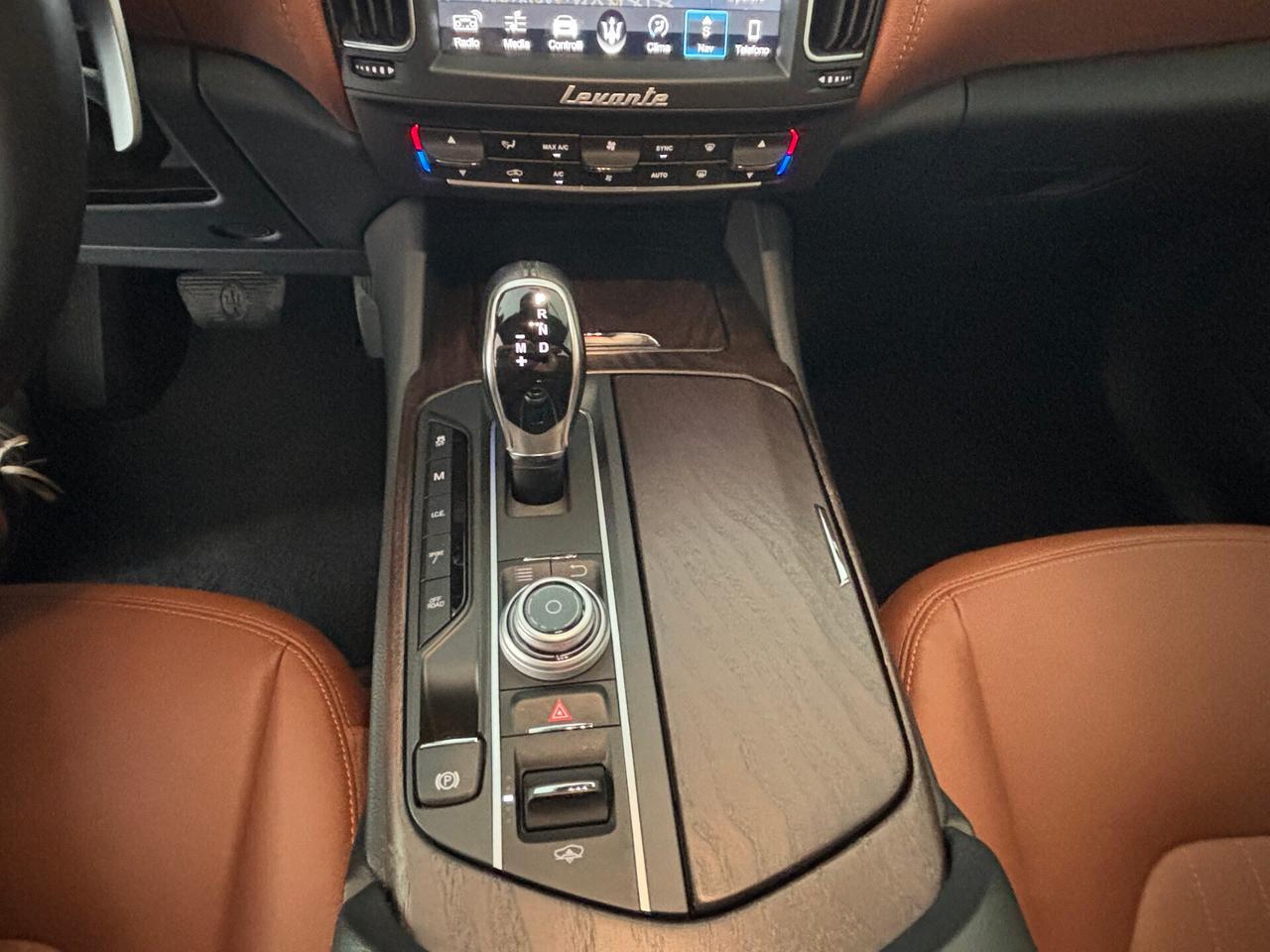 Maserati Levante 3.0 V6 Q4 Granlusso 275cv auto 2018