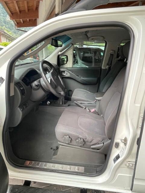 Nissan Navara 2.5 dCi 4 porte Double Cab ANNO 2008