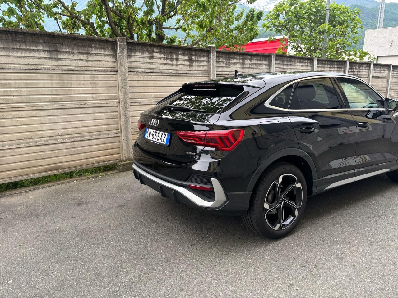 Audi Q3 35 TDI quattro S tronic S line edition